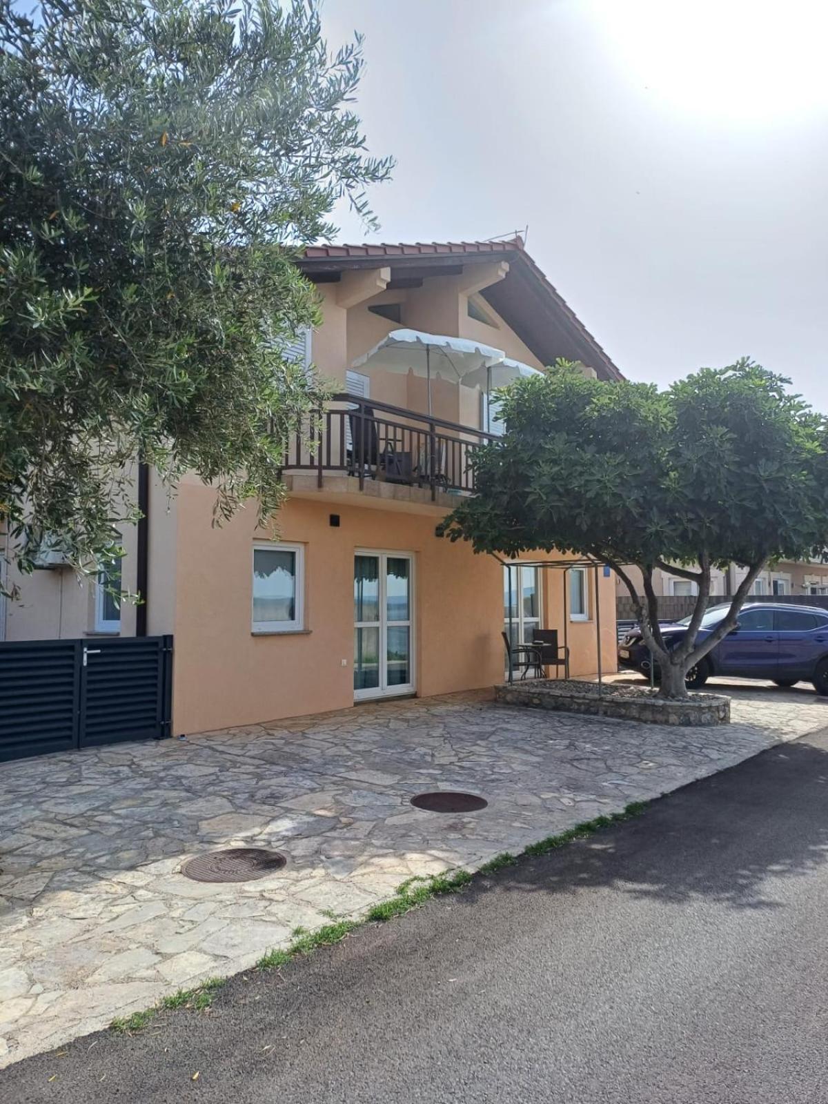 Ambiente Appartement Jasenice  Buitenkant foto