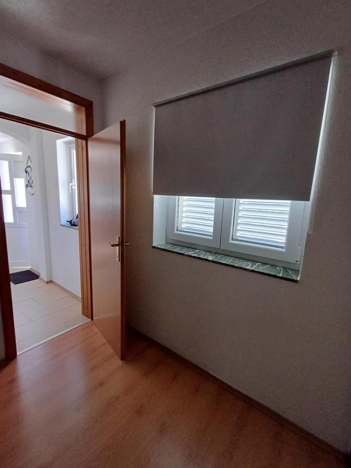 Ambiente Appartement Jasenice  Buitenkant foto