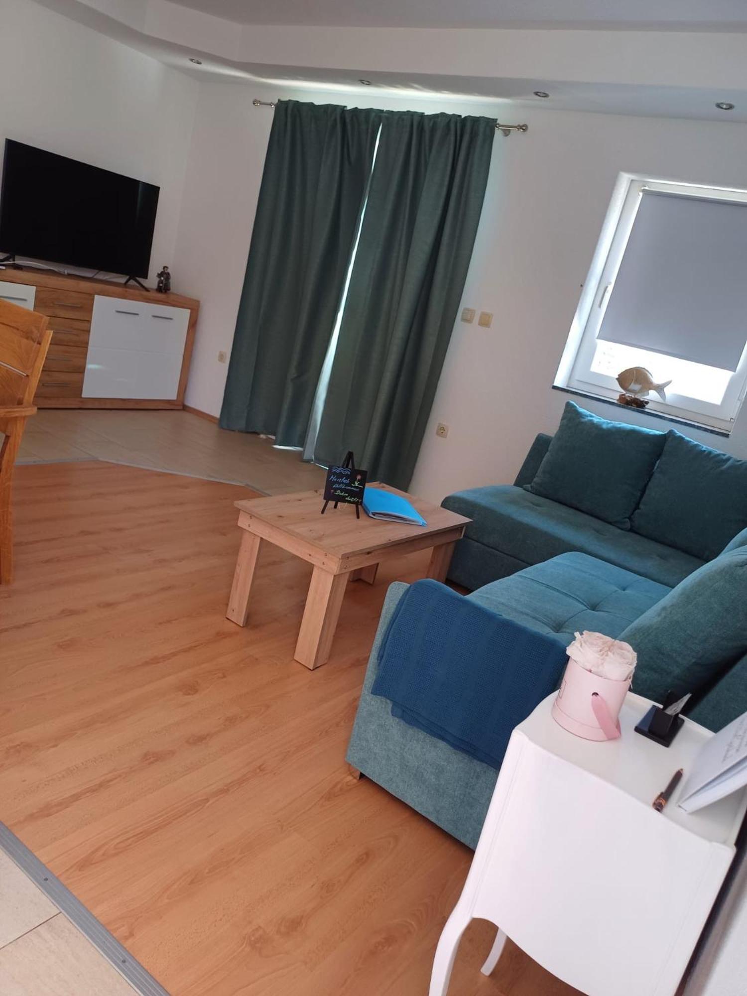 Ambiente Appartement Jasenice  Buitenkant foto